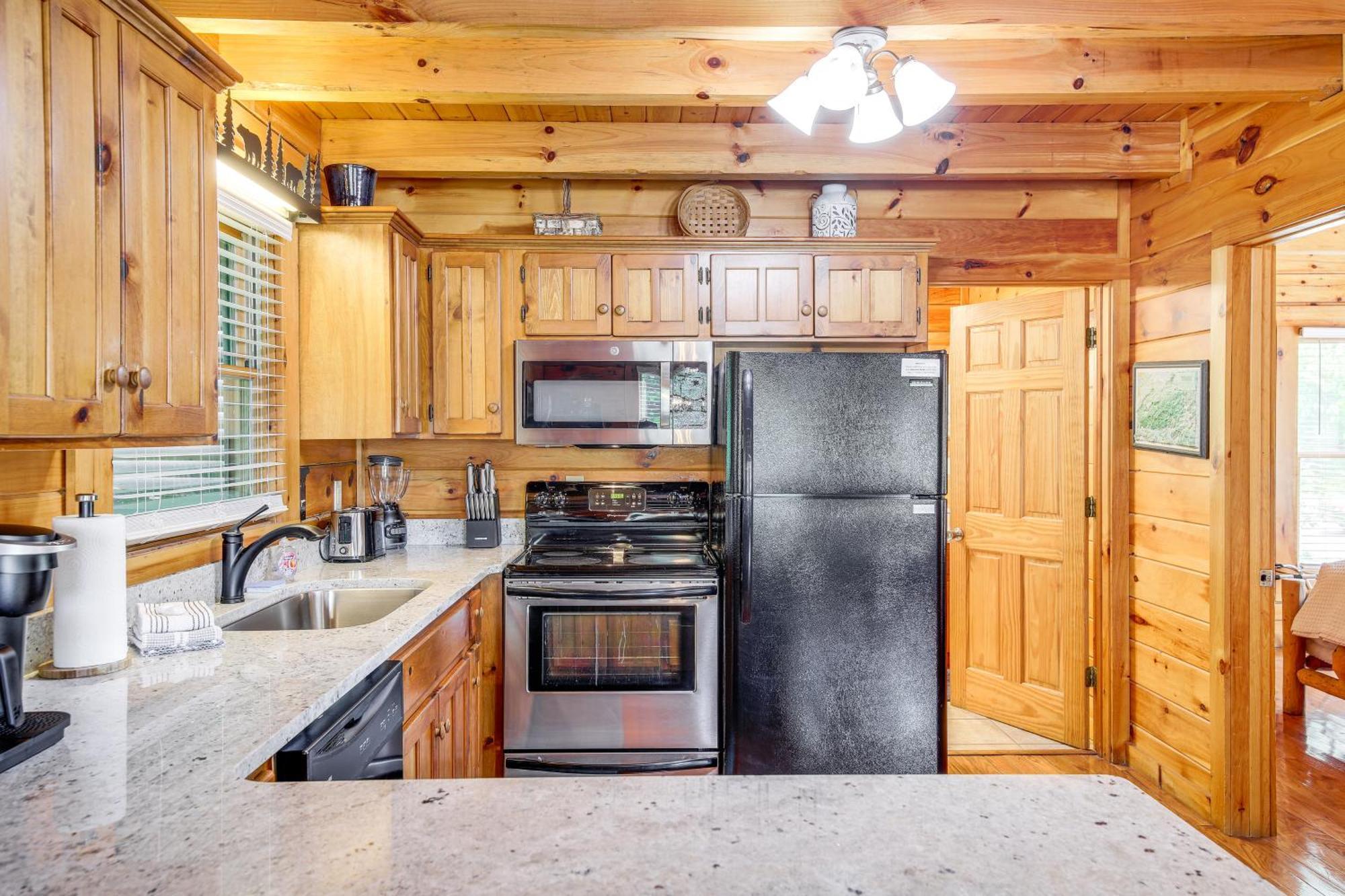Pigeon Forge Cabin Premier Location And Hot Tub Kültér fotó