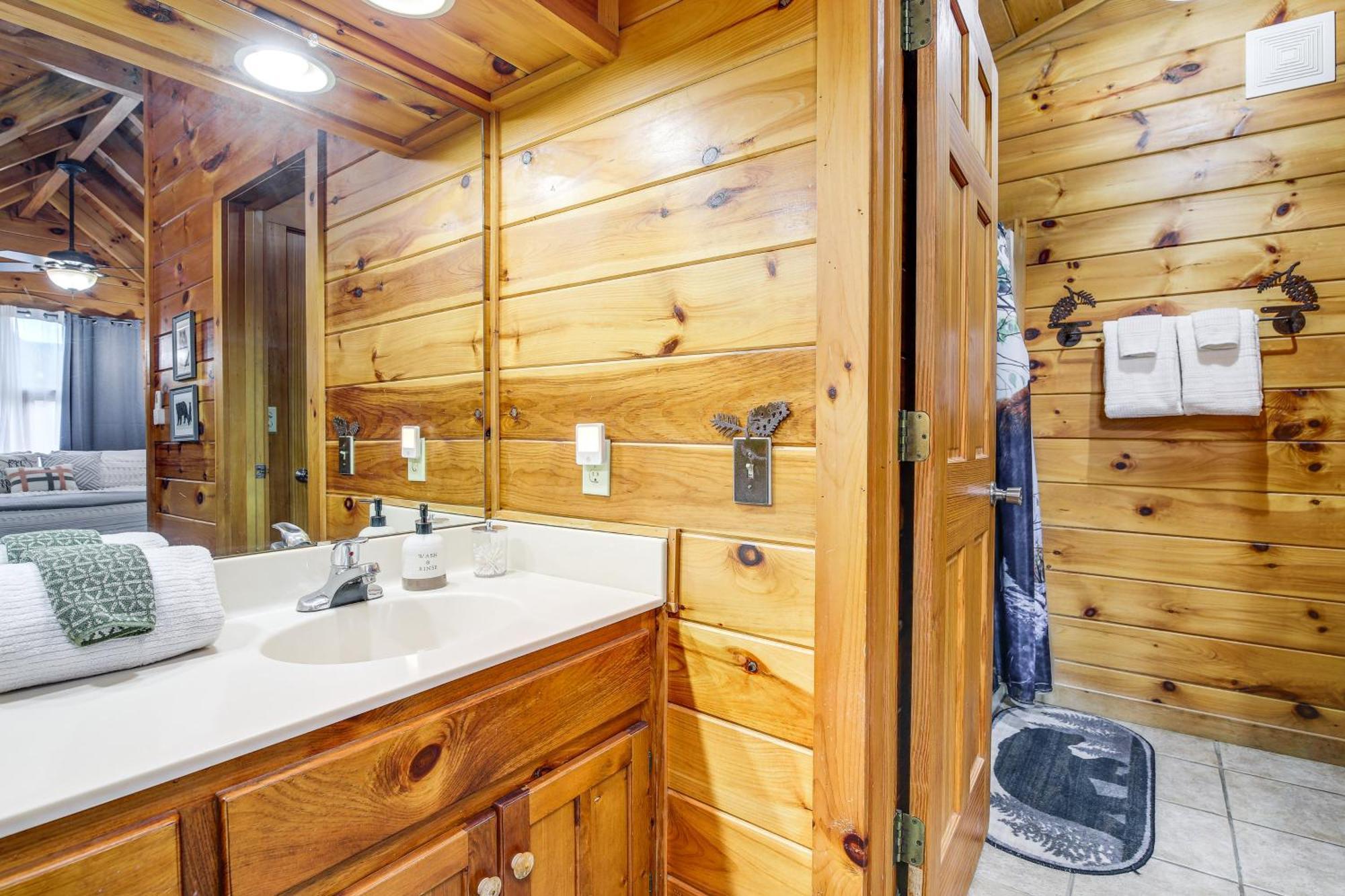 Pigeon Forge Cabin Premier Location And Hot Tub Kültér fotó