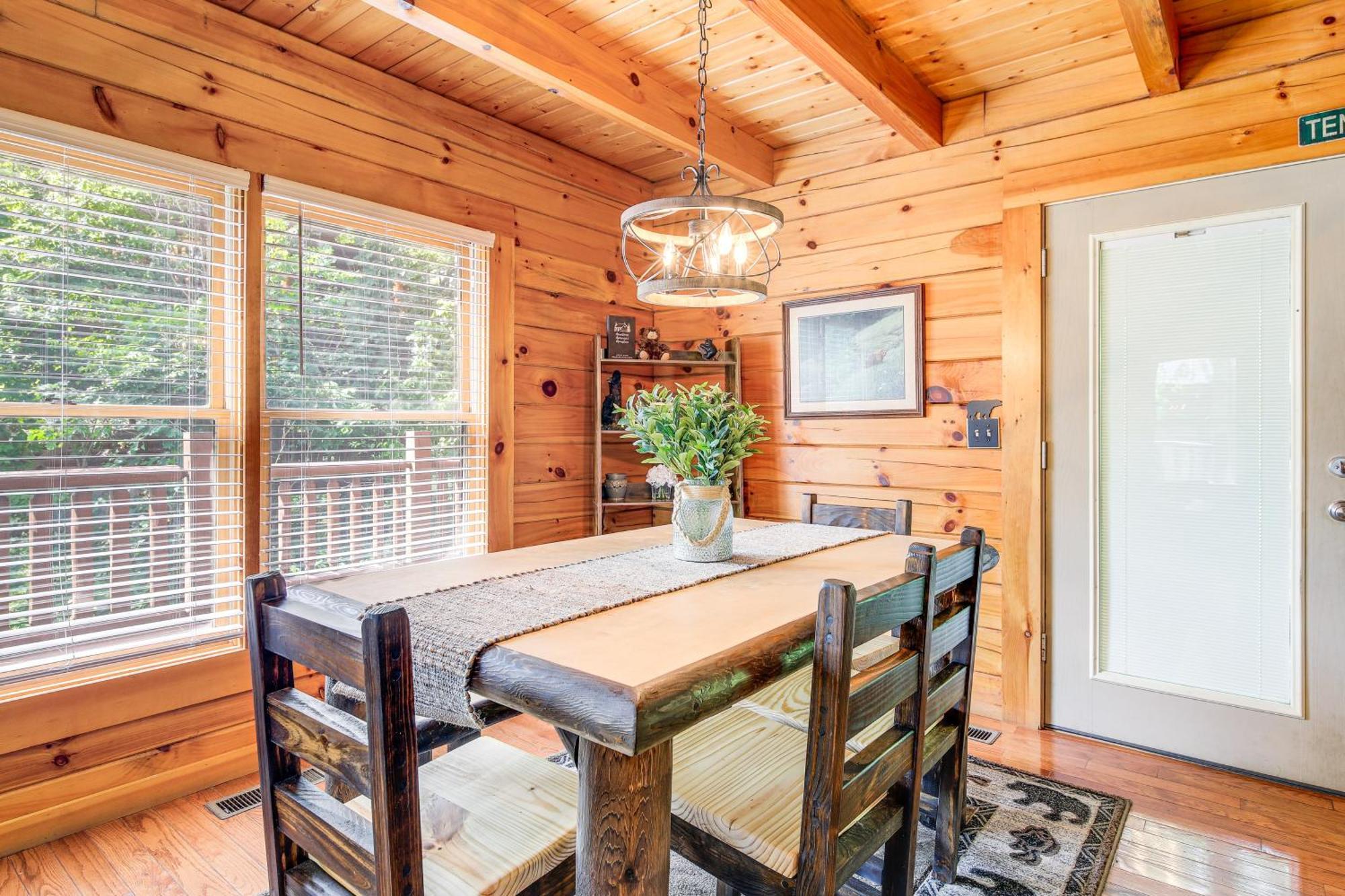 Pigeon Forge Cabin Premier Location And Hot Tub Kültér fotó